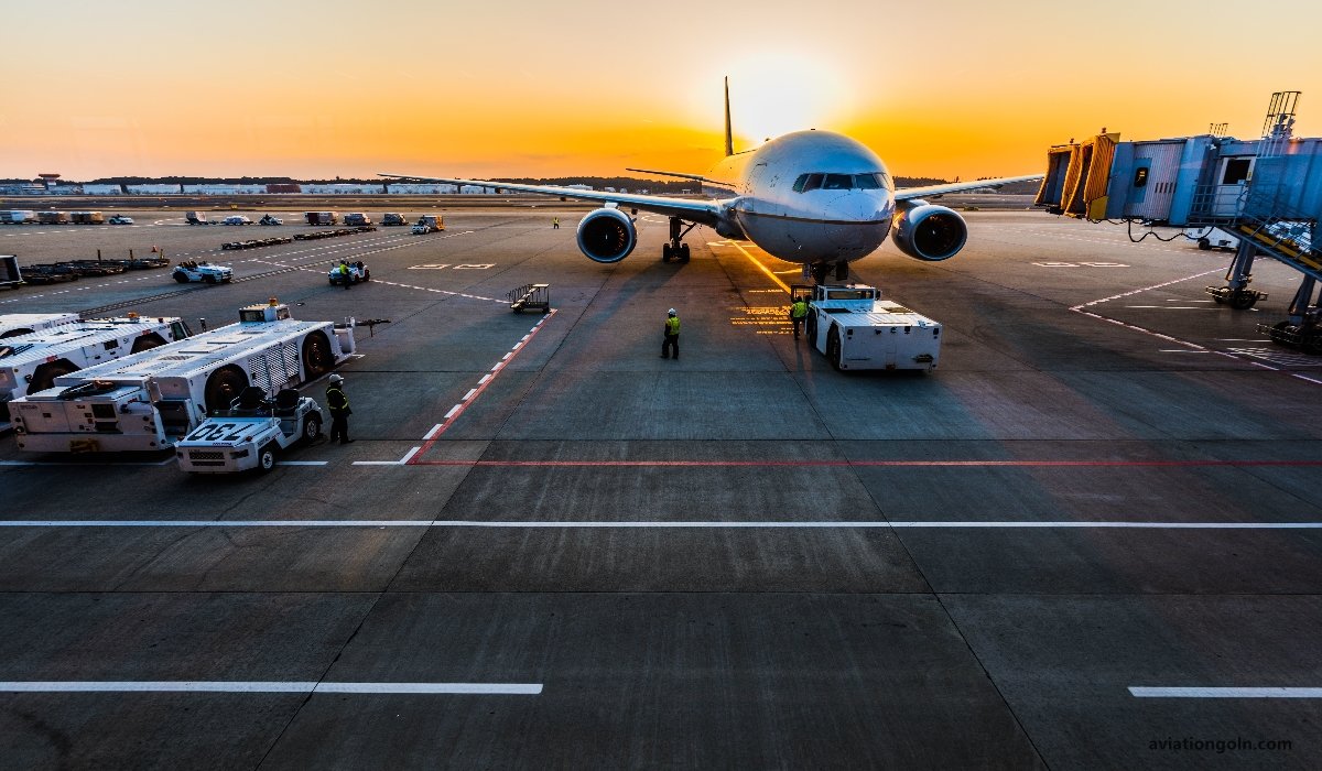 Advantages of Transition to AIM: Transformation to Aeronautical Information Management (AIM)